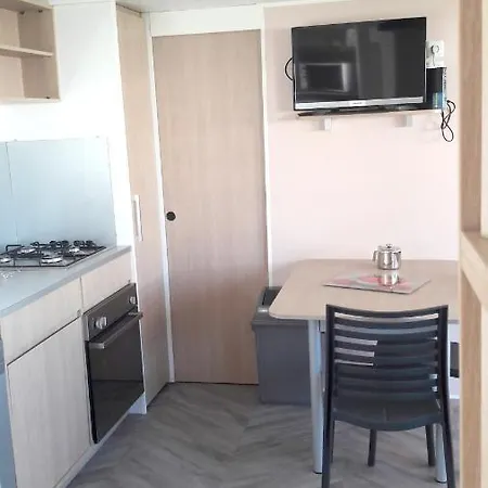 Casa de Férias Propriete De 3 Chambres A Avec Piscine Partagee Jardin Clos Et Wifi A 2 Km De La Plage Les Mathes