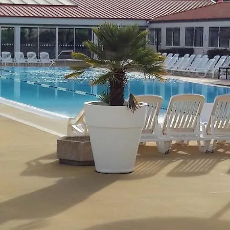 Casa de Férias Propriete De 3 Chambres A Avec Piscine Partagee Jardin Clos Et Wifi A 2 Km De La Plage Les Mathes