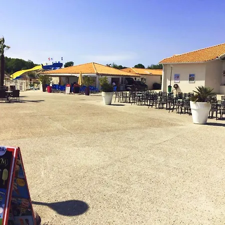Casa de Férias Propriete De 3 Chambres A Avec Piscine Partagee Jardin Clos Et Wifi A 2 Km De La Plage Les Mathes