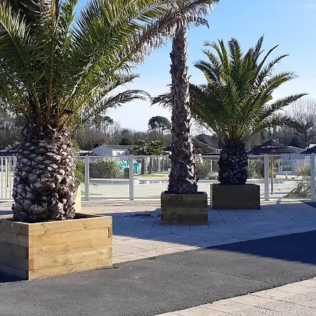 Propriete De 3 Chambres A Avec Piscine Partagee Jardin Clos Et Wifi A 2 Km De La Plage Casa de Férias *