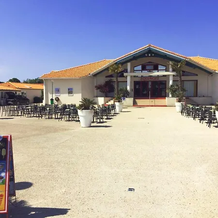 Propriete De 3 Chambres A Avec Piscine Partagee Jardin Clos Et Wifi A 2 Km De La Plage Casa de Férias